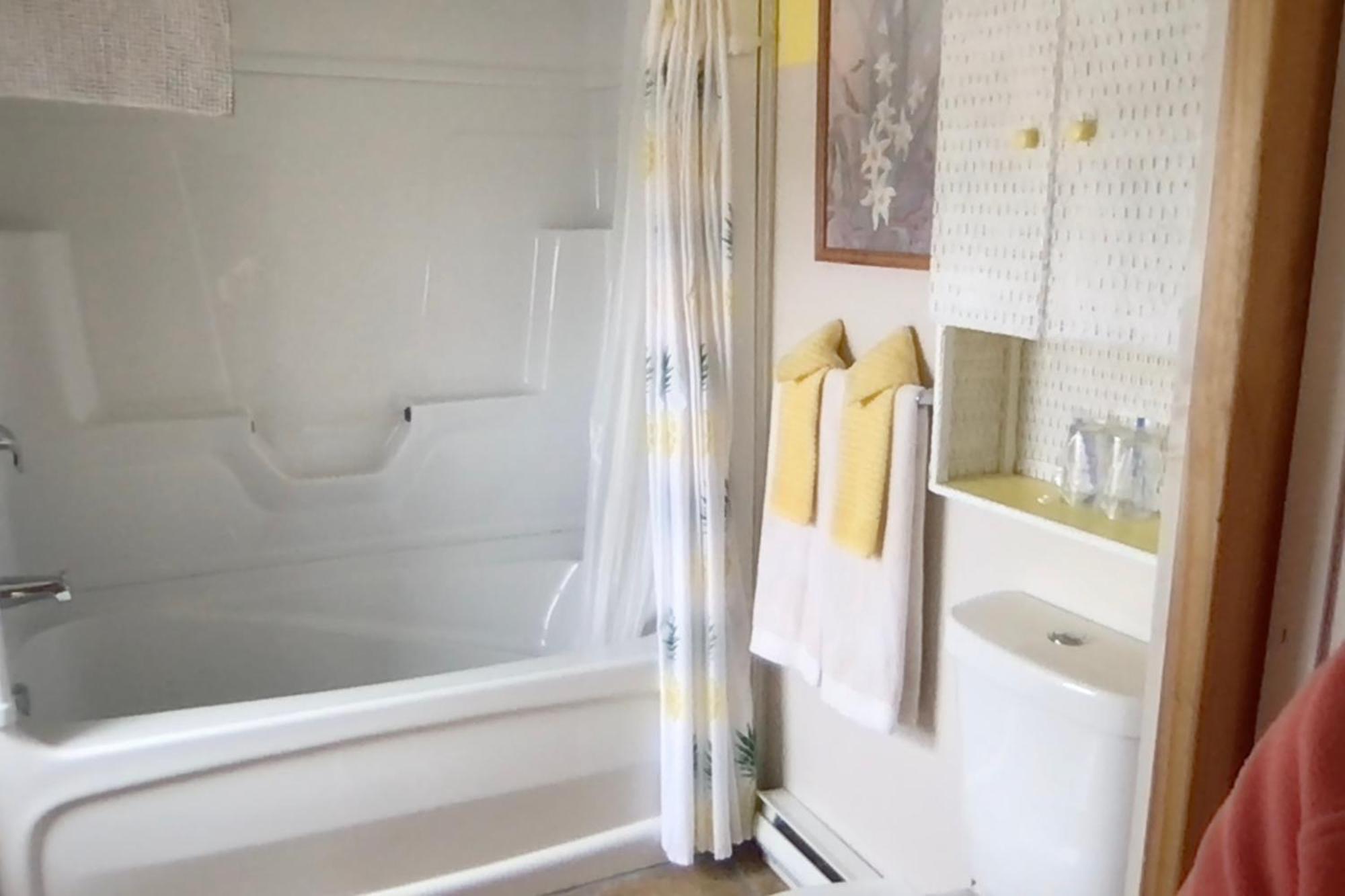 Riverside Mountainview Solitude Inn المظهر الخارجي الصورة